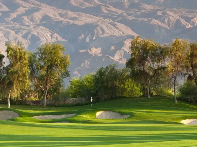 Two-Way Radios for Golf Courses